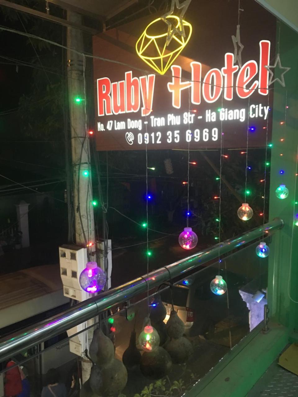 Ruby Hostel Ha Giang Exterior photo